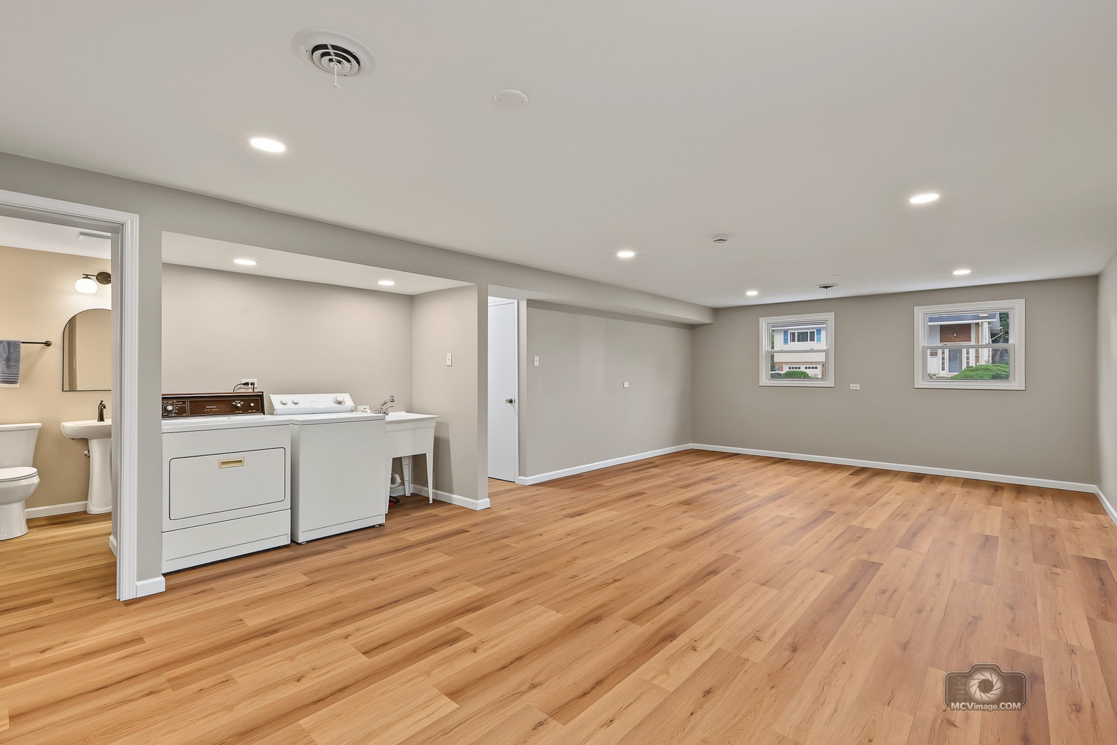 5909 El Morro Court, Oak Forest, IL 60452 5909 El Morro Court, Oak Forest, IL 60452