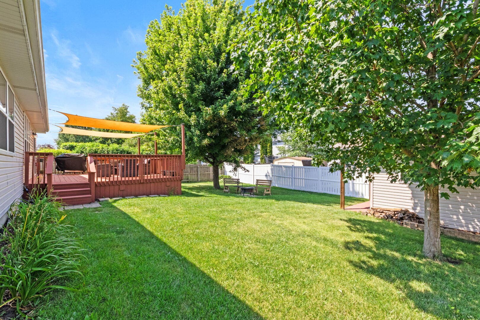 911 COTTONWOOD Drive, Elwood, IL 60421 911 COTTONWOOD Drive, Elwood, IL 60421