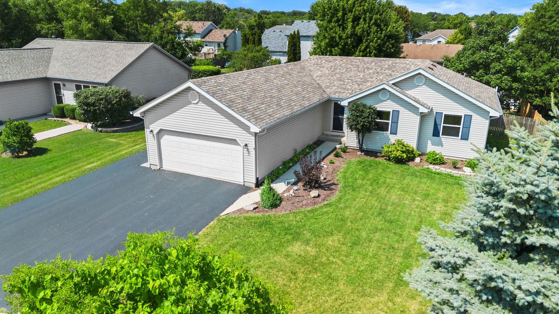 911 COTTONWOOD Drive, Elwood, IL 60421 911 COTTONWOOD Drive, Elwood, IL 60421