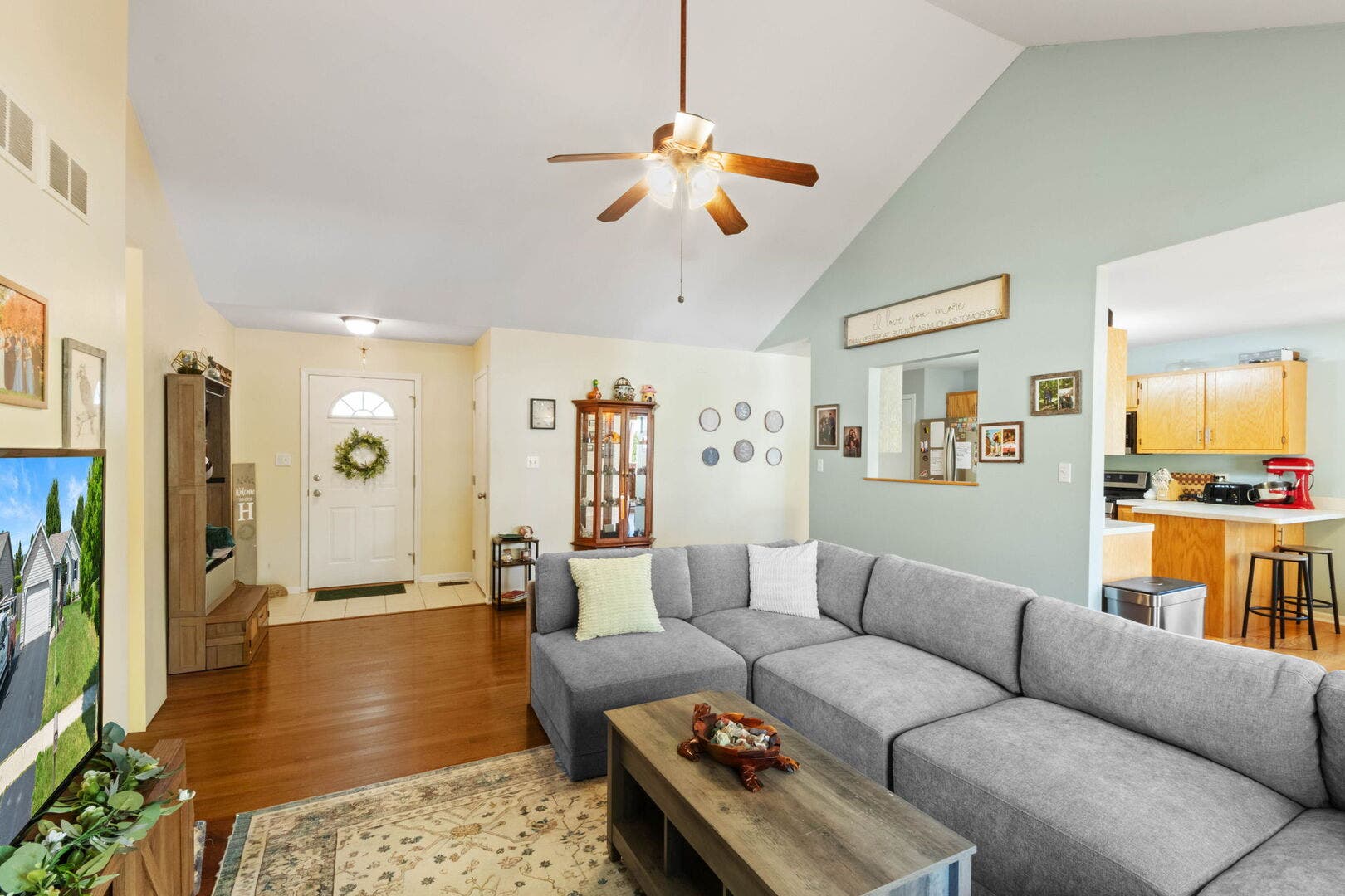 911 COTTONWOOD Drive, Elwood, IL 60421 911 COTTONWOOD Drive, Elwood, IL 60421