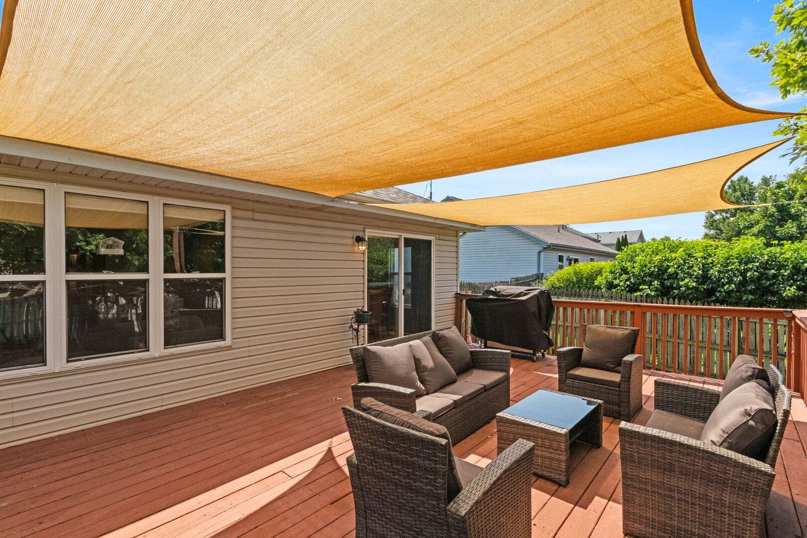 911 COTTONWOOD Drive, Elwood, IL 60421 911 COTTONWOOD Drive, Elwood, IL 60421