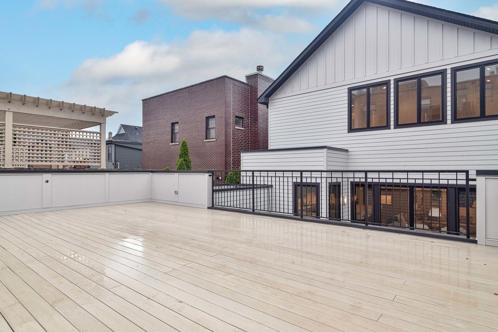 1907 W Cuyler Avenue, Chicago, IL 60613