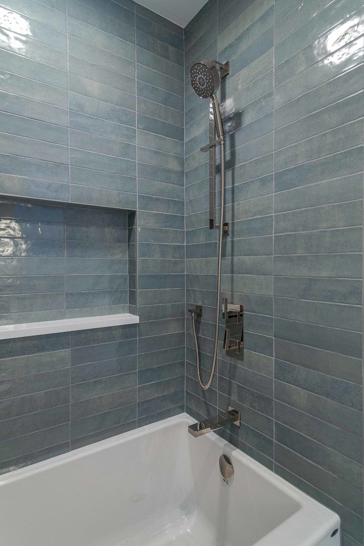 1907 W Cuyler Avenue, Chicago, IL 60613