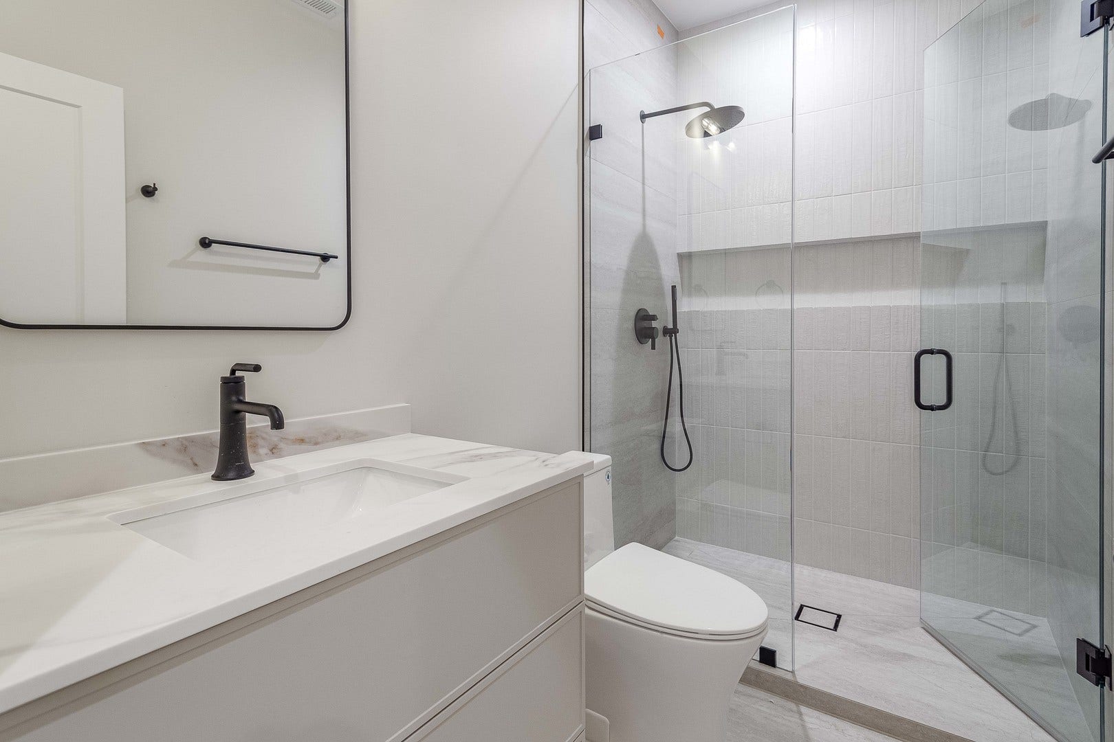 1625 W Julian Street, Chicago, IL 60622 1625 W Julian Street, Chicago, IL 60622