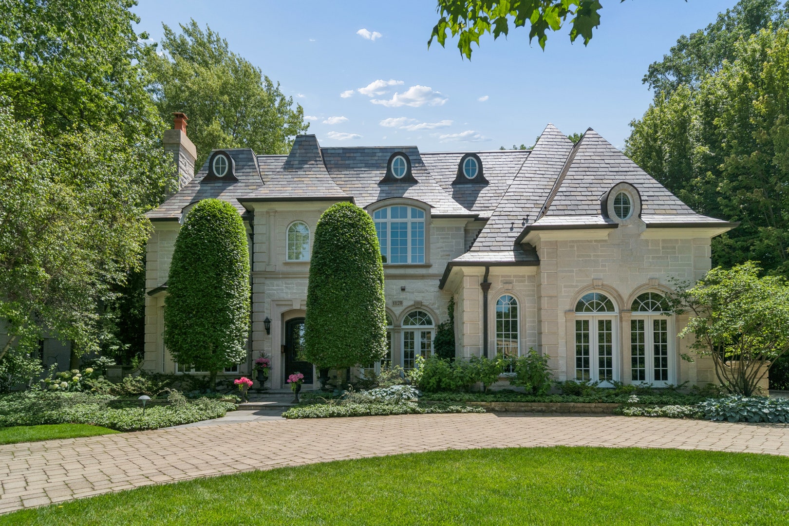 1128 Mt. Pleasant Road, Winnetka, IL 60093 1128 Mt. Pleasant Road, Winnetka, IL 60093