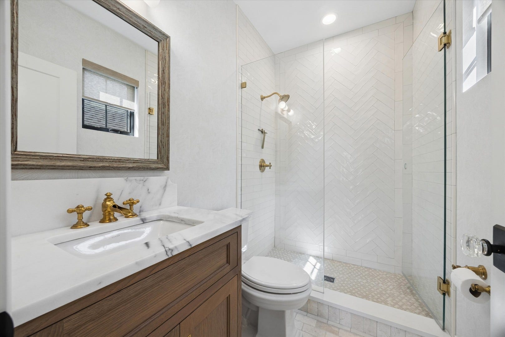 17 Ulm Place, Hinsdale, IL 60521 17 Ulm Place, Hinsdale, IL 60521