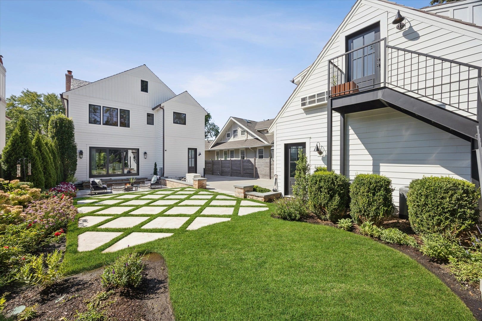 17 Ulm Place, Hinsdale, IL 60521 17 Ulm Place, Hinsdale, IL 60521