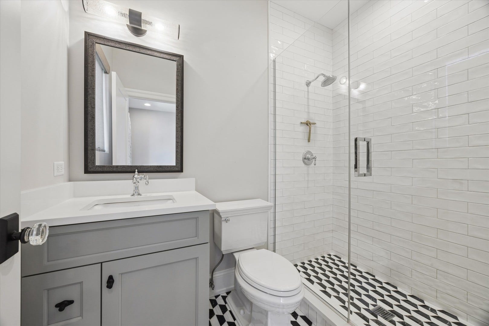 17 Ulm Place, Hinsdale, IL 60521 17 Ulm Place, Hinsdale, IL 60521