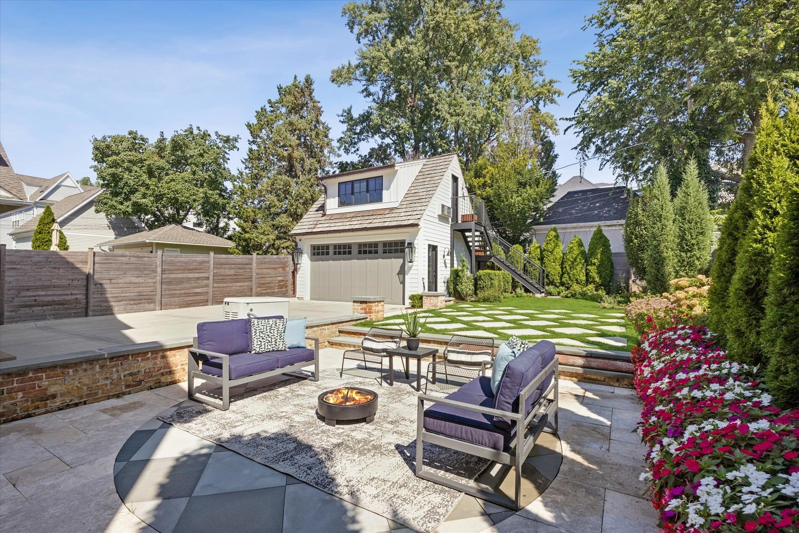 17 Ulm Place, Hinsdale, IL 60521 17 Ulm Place, Hinsdale, IL 60521