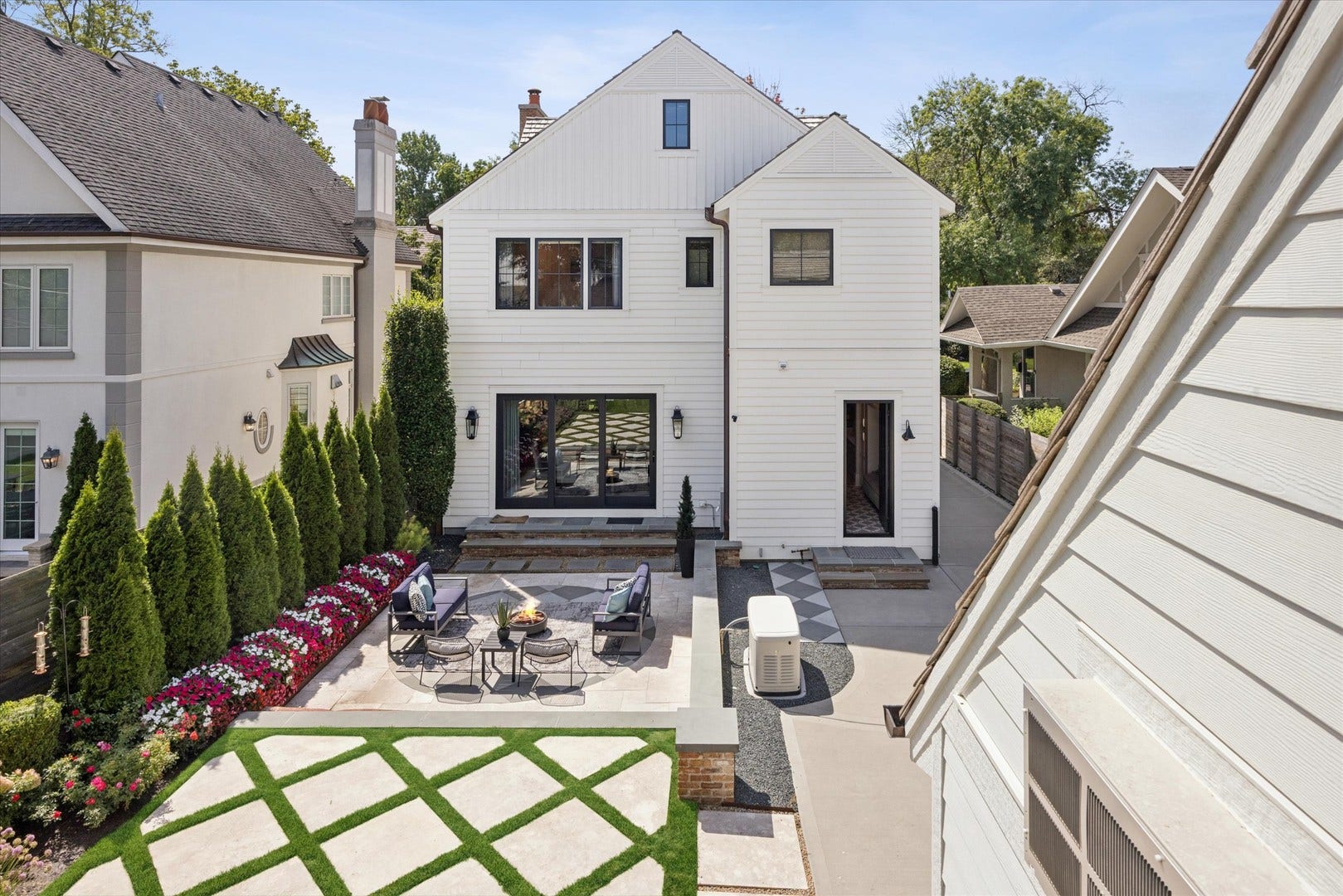 17 Ulm Place, Hinsdale, IL 60521 17 Ulm Place, Hinsdale, IL 60521