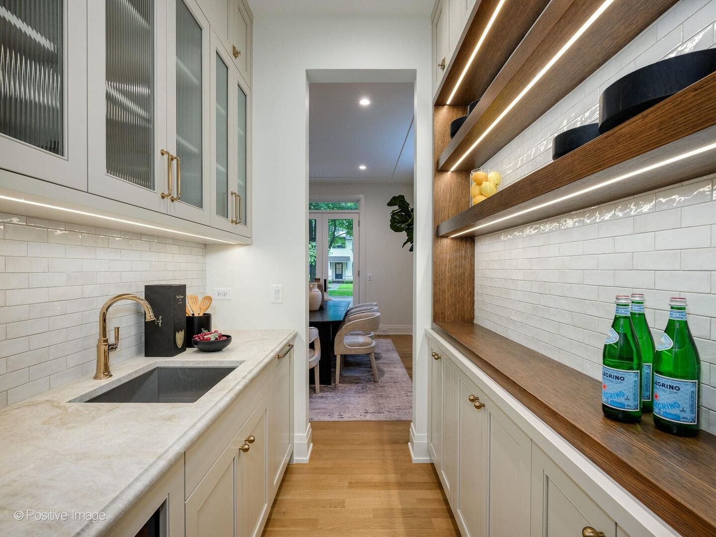 414 Laurel Avenue, Wilmette, IL 60091 414 Laurel Avenue, Wilmette, IL 60091