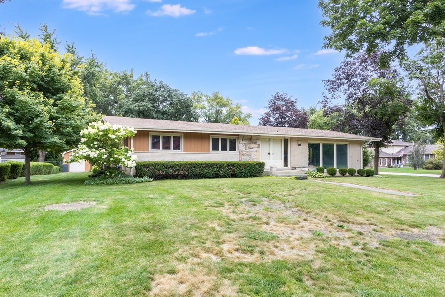 Property photo for 642 Country Lane, Beecher, IL