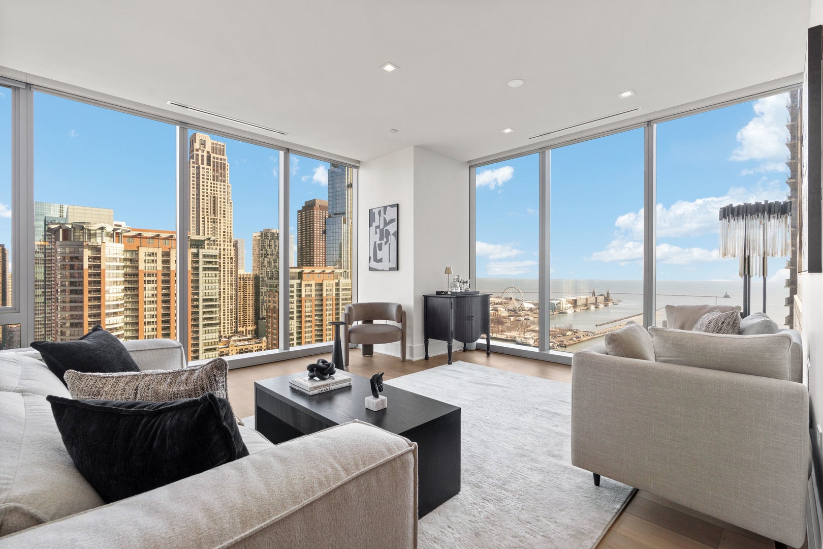 363 E Wacker Drive, #2106, Chicago, IL 60601
