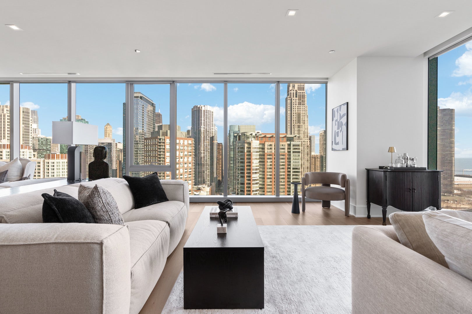 363 E Wacker Drive, #2106, Chicago, IL 60601