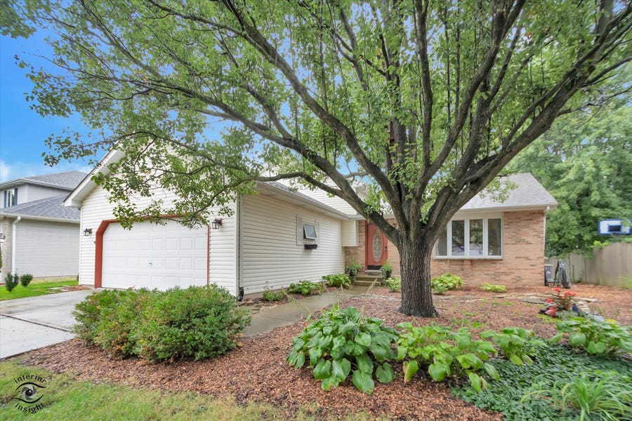 Property photo for 24951 S Blackthorne Road, Manhattan, IL