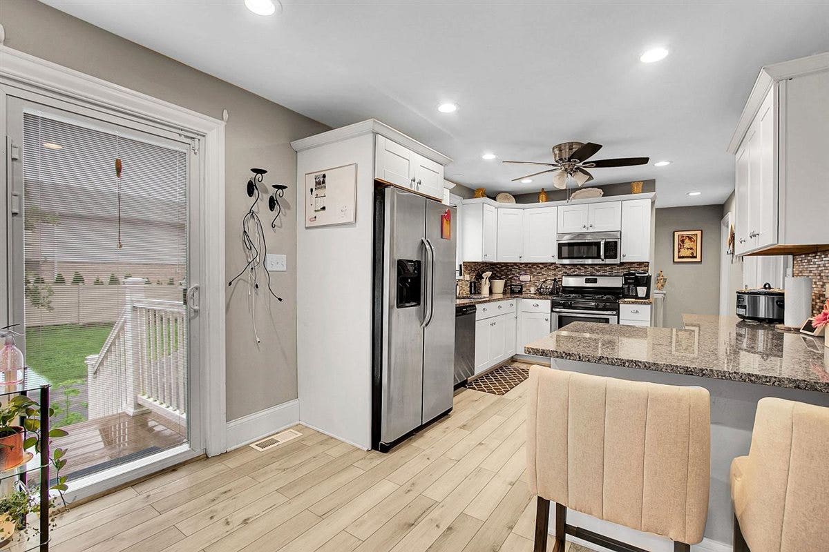 1720 63rd Street, Downers Grove, IL 60516 1720 63rd Street, Downers Grove, IL 60516