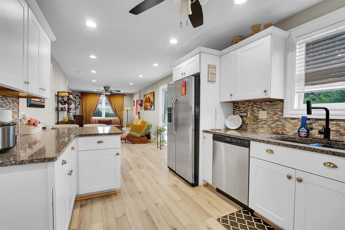 1720 63rd Street, Downers Grove, IL 60516 1720 63rd Street, Downers Grove, IL 60516