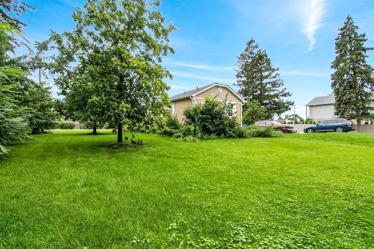 1720 63rd Street, Downers Grove, IL 60516 1720 63rd Street, Downers Grove, IL 60516