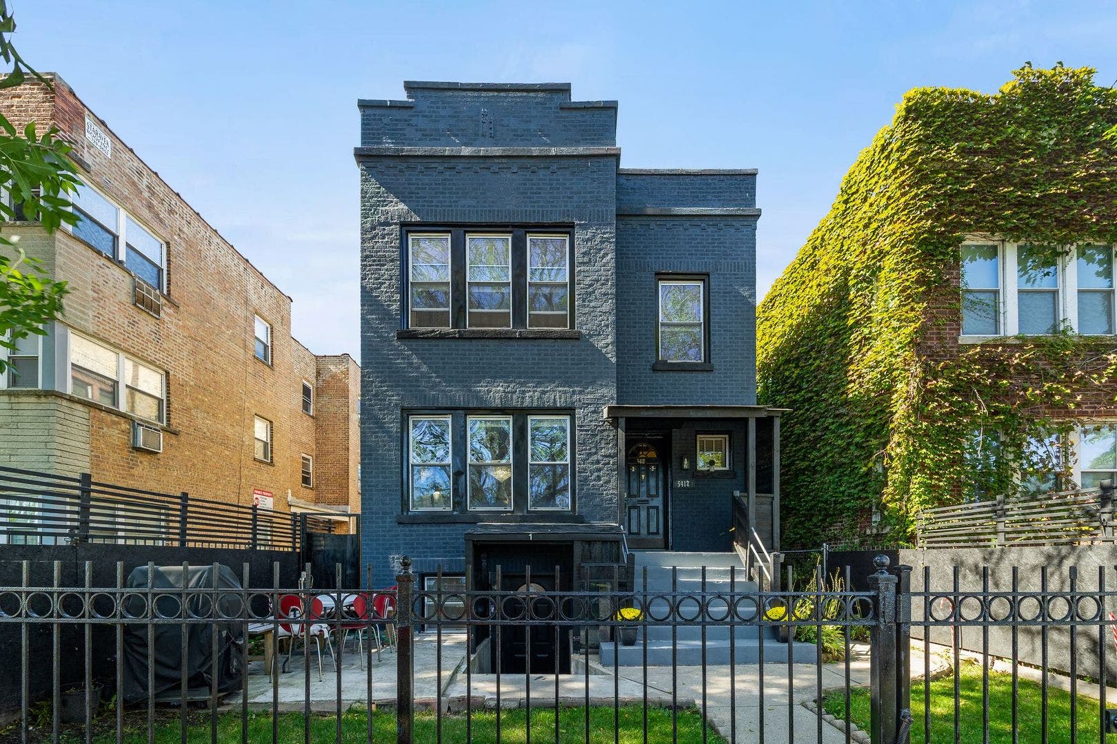 5412 N Western Avenue, Chicago, IL 60625 5412 N Western Avenue, Chicago, IL 60625
