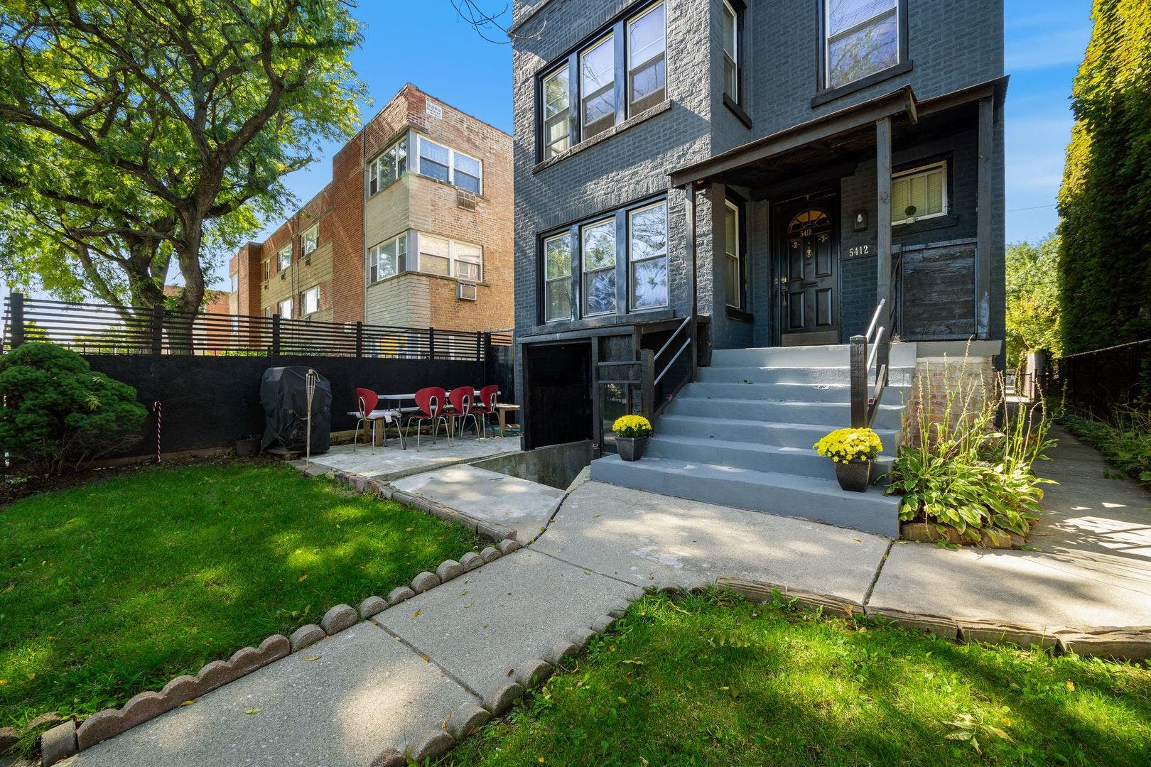 5412 N Western Avenue, Chicago, IL 60625 5412 N Western Avenue, Chicago, IL 60625
