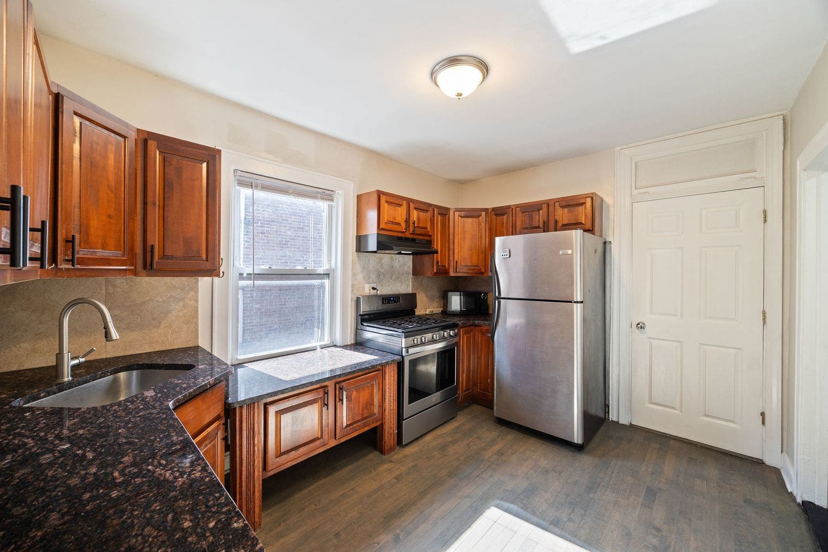 5412 N Western Avenue, Chicago, IL 60625 5412 N Western Avenue, Chicago, IL 60625
