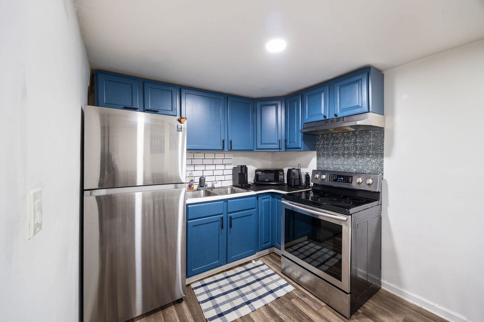 5412 N Western Avenue, Chicago, IL 60625 5412 N Western Avenue, Chicago, IL 60625