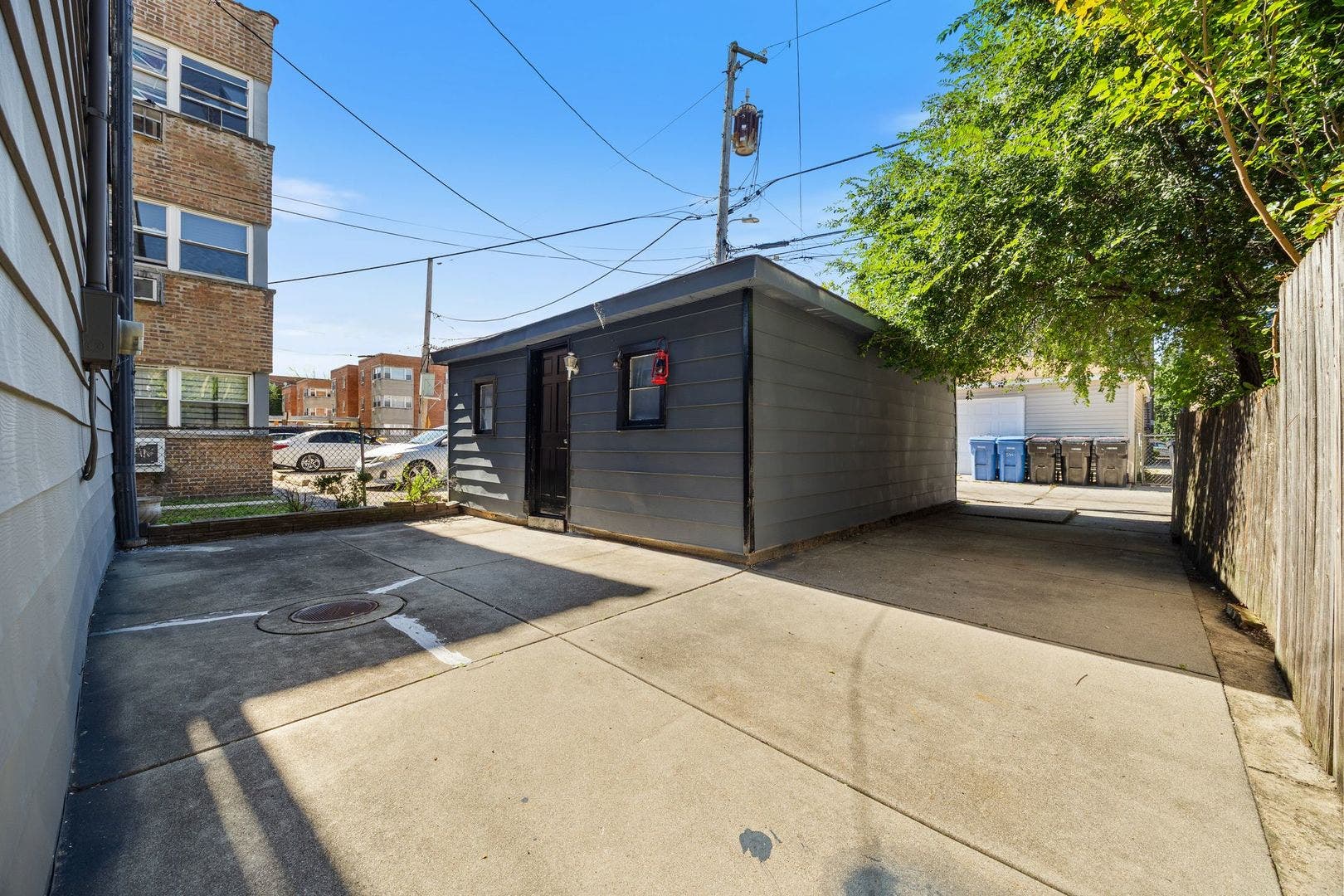 5412 N Western Avenue, Chicago, IL 60625 5412 N Western Avenue, Chicago, IL 60625
