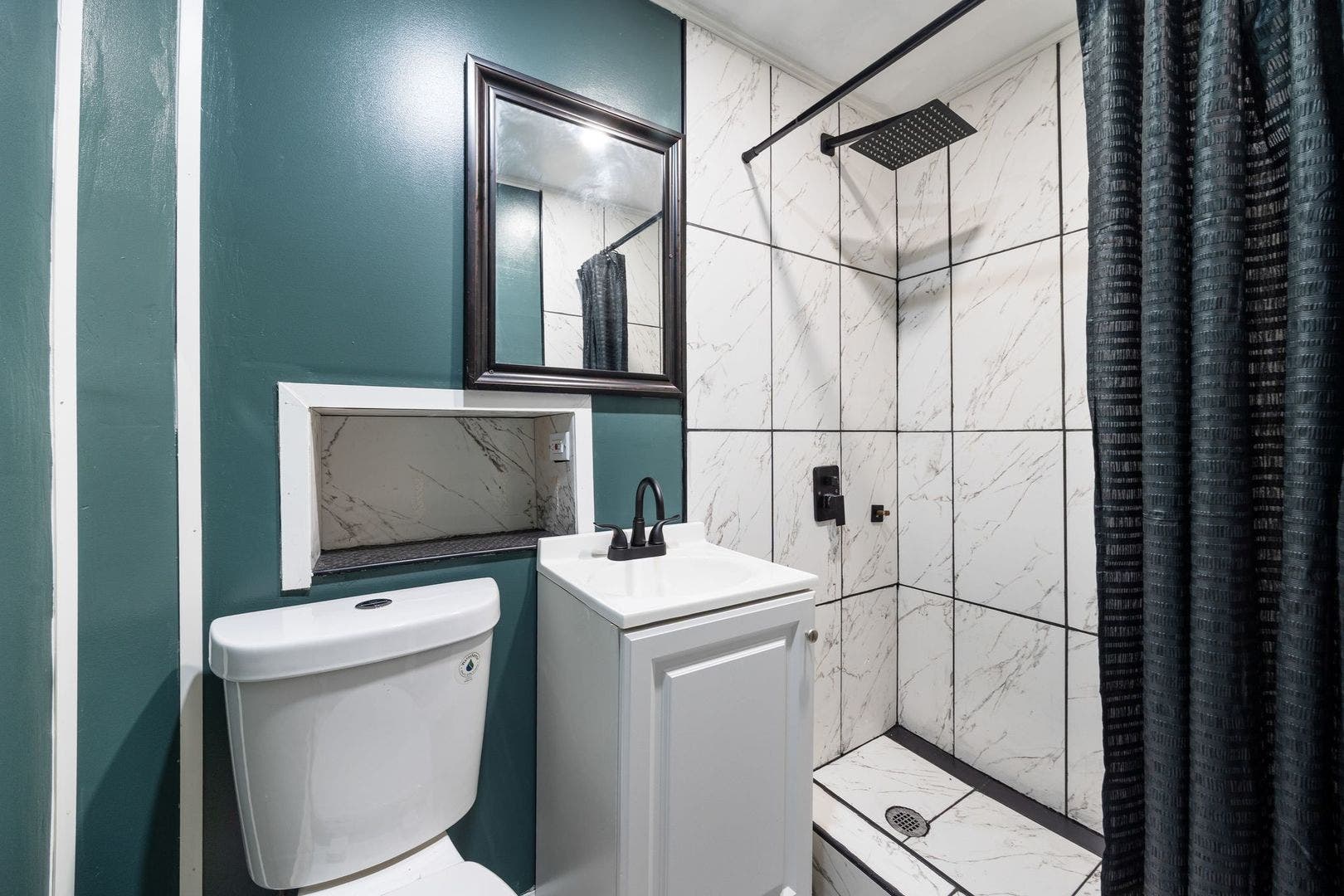 5412 N Western Avenue, Chicago, IL 60625 5412 N Western Avenue, Chicago, IL 60625