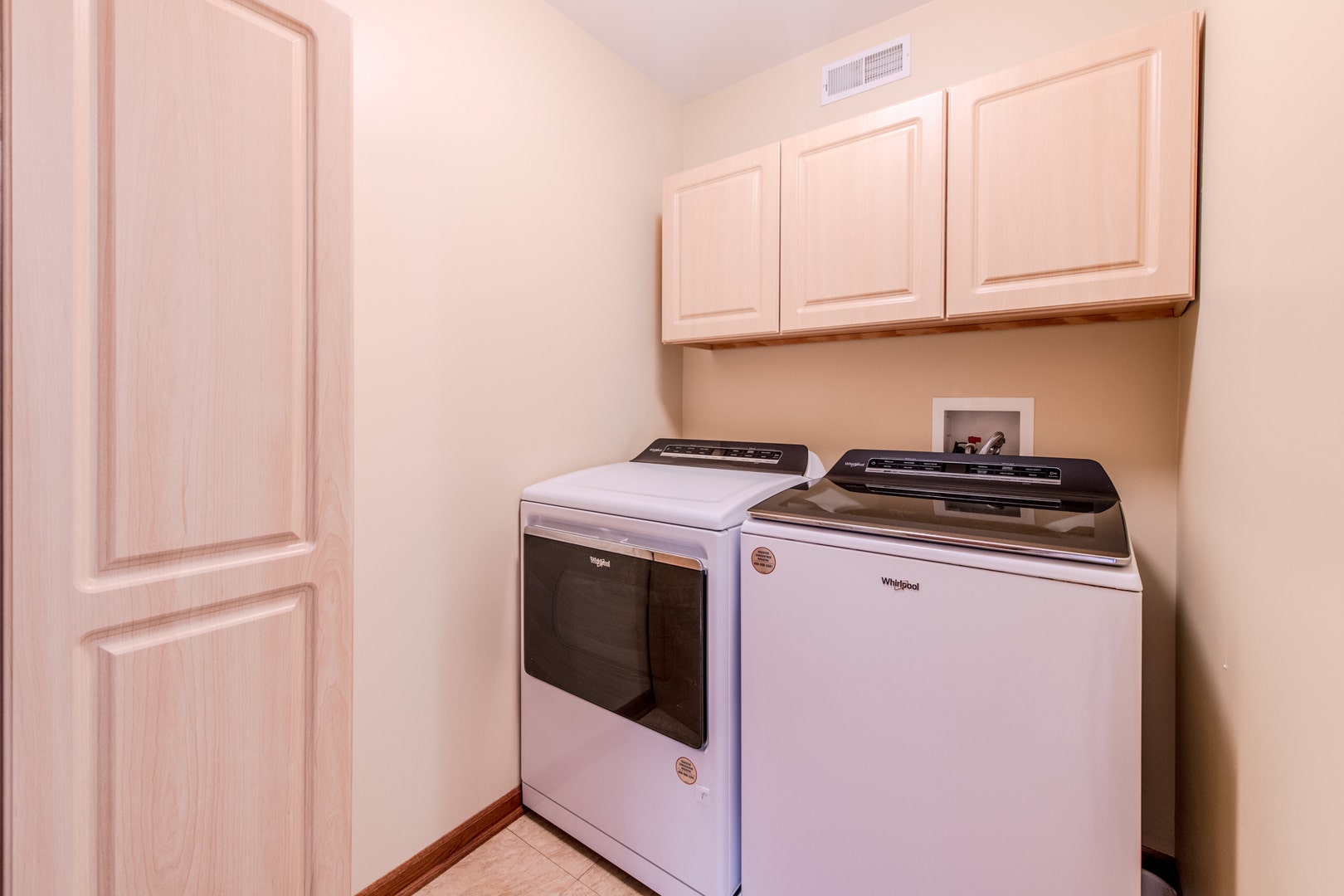 711 Silver Fox Drive, Joliet, IL 60431 2ND FLOOR LAUNDRY