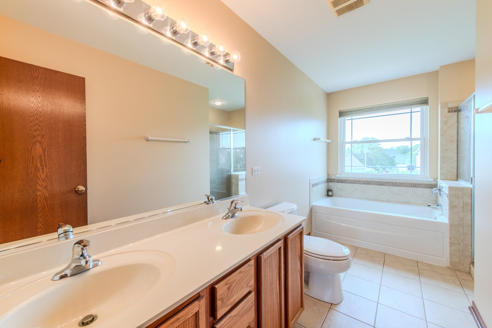 711 Silver Fox Drive, Joliet, IL 60431 711 Silver Fox Drive, Joliet, IL 60431
