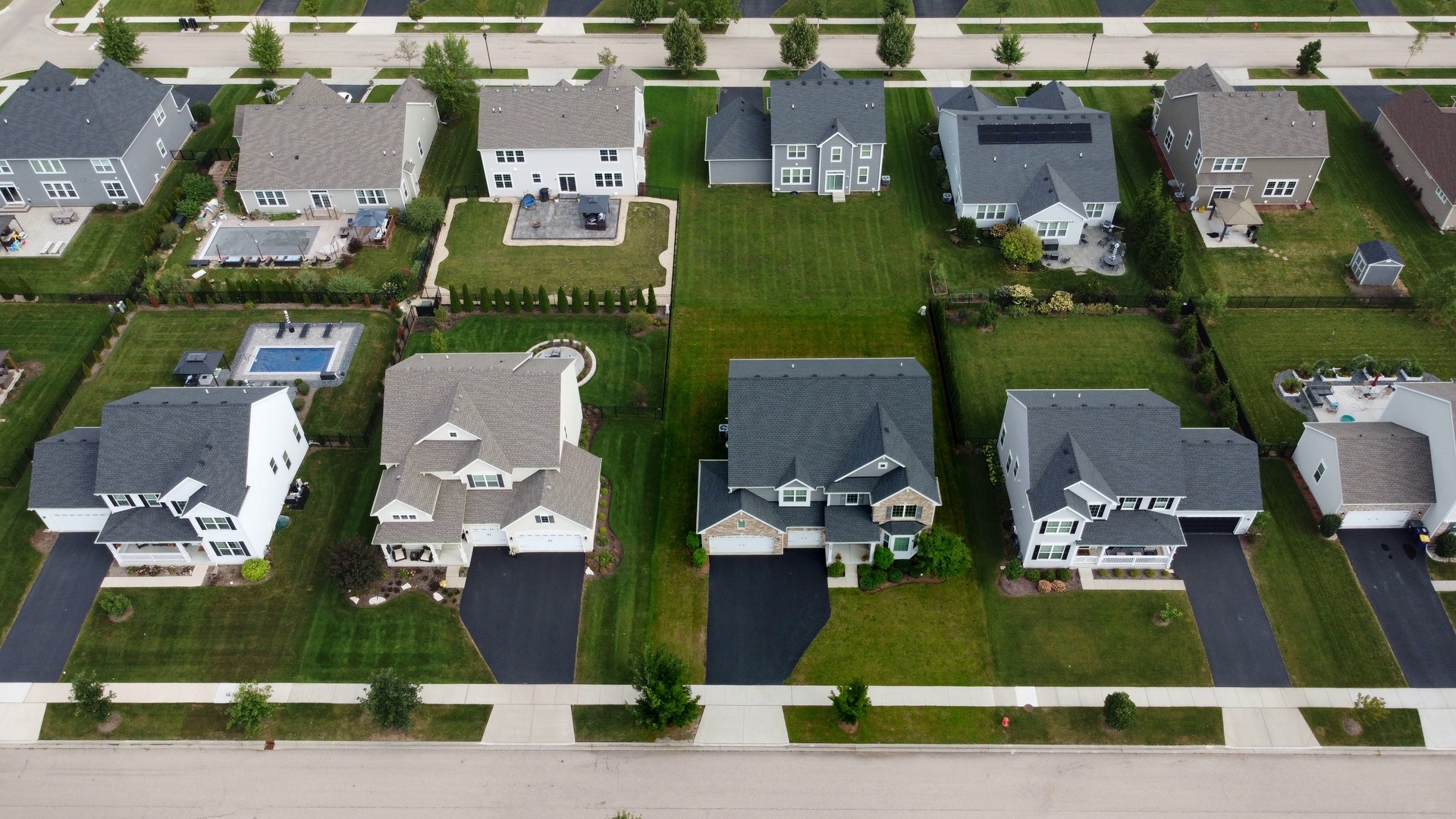 3626 Emerald Road, Elgin, IL 60124 3626 Emerald Road, Elgin, IL 60124
