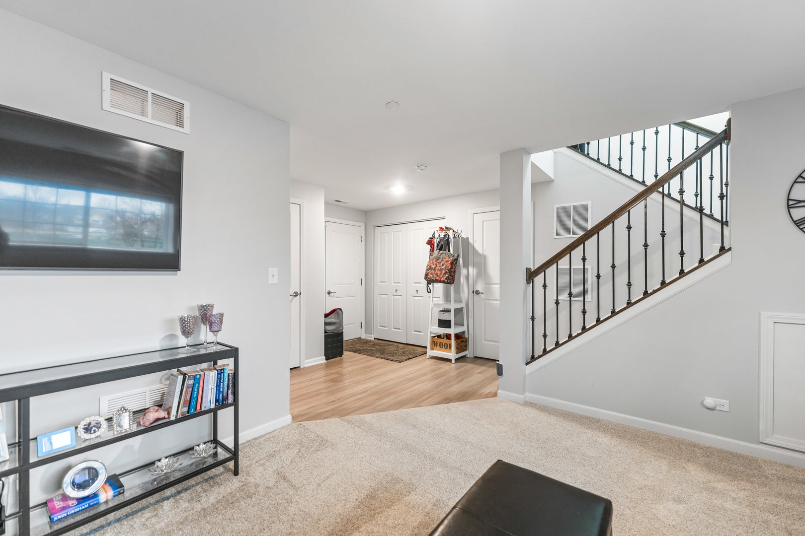 1627 Sager Way, Batavia, IL 60510 1627 Sager Way, Batavia, IL 60510