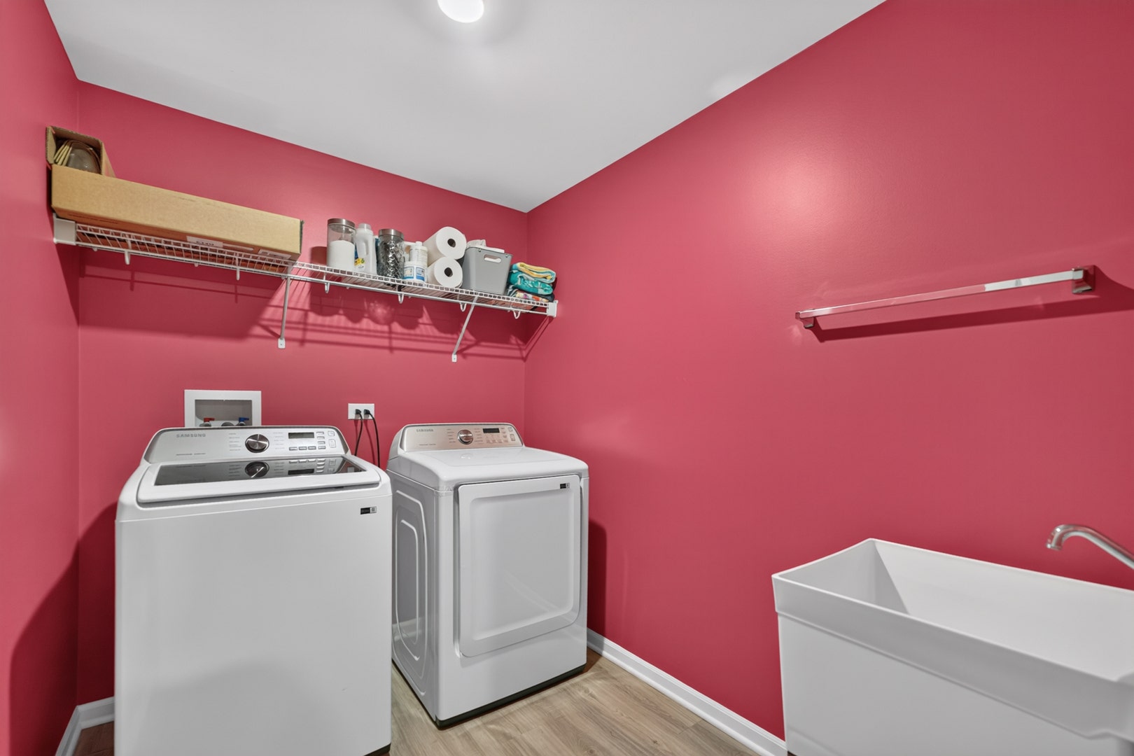 1627 Sager Way, Batavia, IL 60510 1627 Sager Way, Batavia, IL 60510