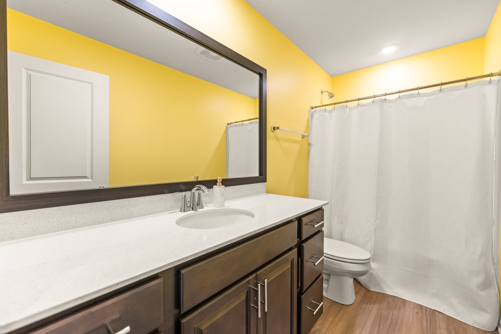 1627 Sager Way, Batavia, IL 60510 1627 Sager Way, Batavia, IL 60510