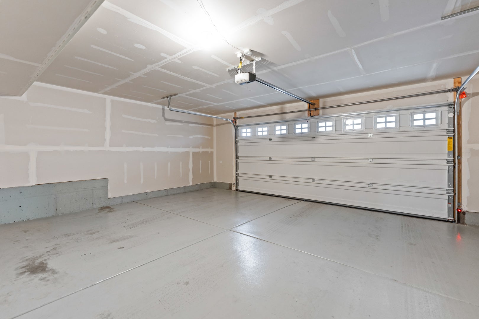1627 Sager Way, Batavia, IL 60510 1627 Sager Way, Batavia, IL 60510