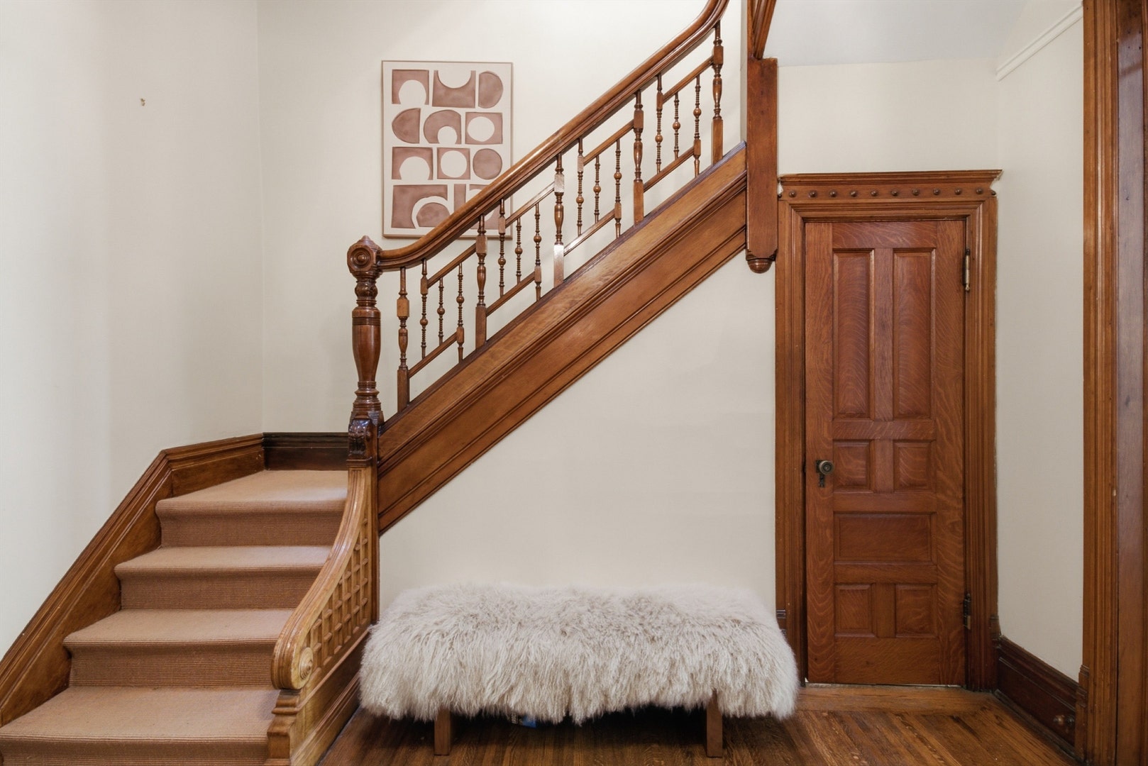 919 N LaSalle Drive, Chicago, IL 60610