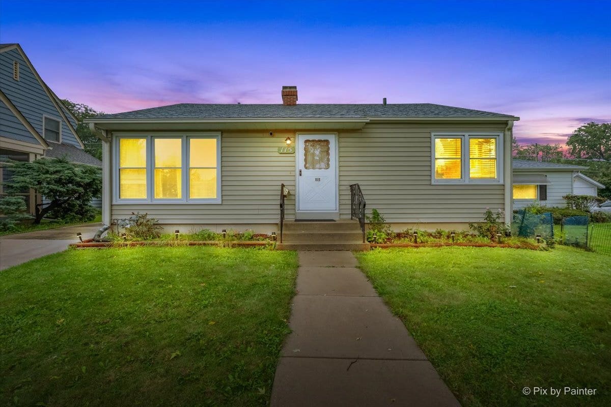 115 S Du Bois Avenue, Elgin, IL 60123 115 S Du Bois Avenue, Elgin, IL 60123