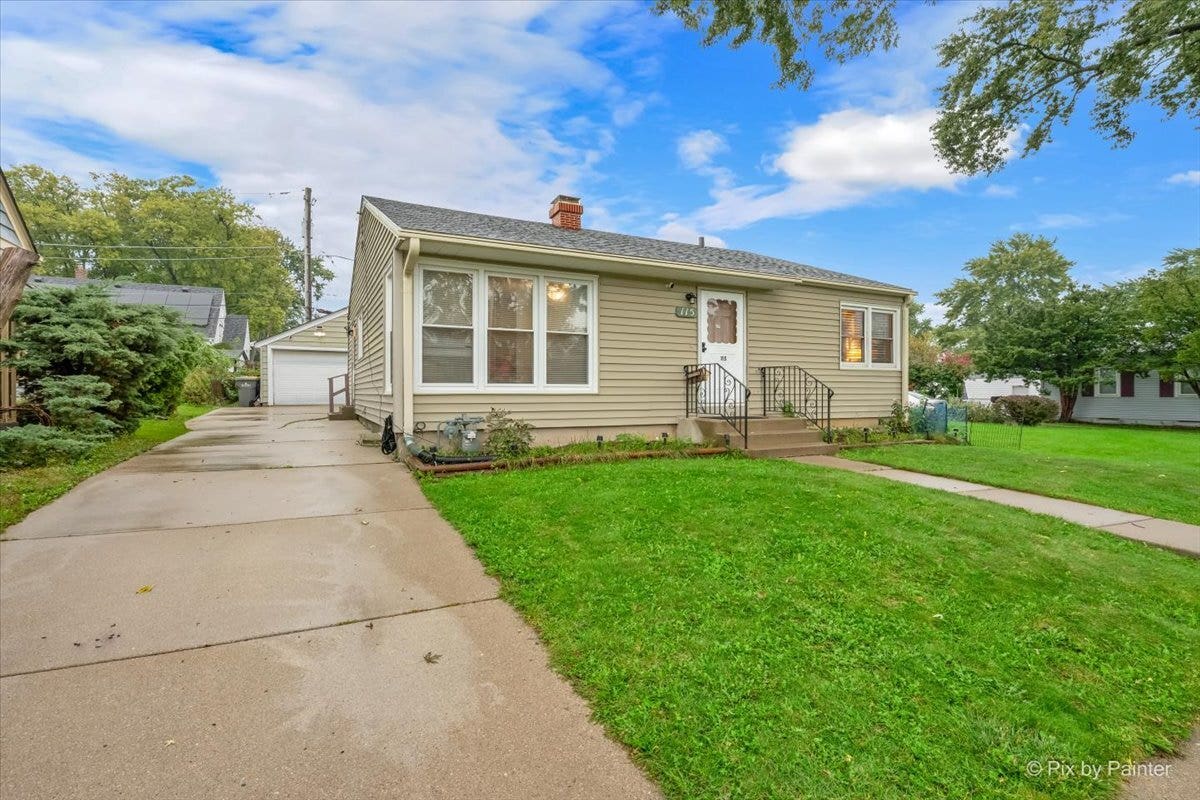 115 S Du Bois Avenue, Elgin, IL 60123 115 S Du Bois Avenue, Elgin, IL 60123