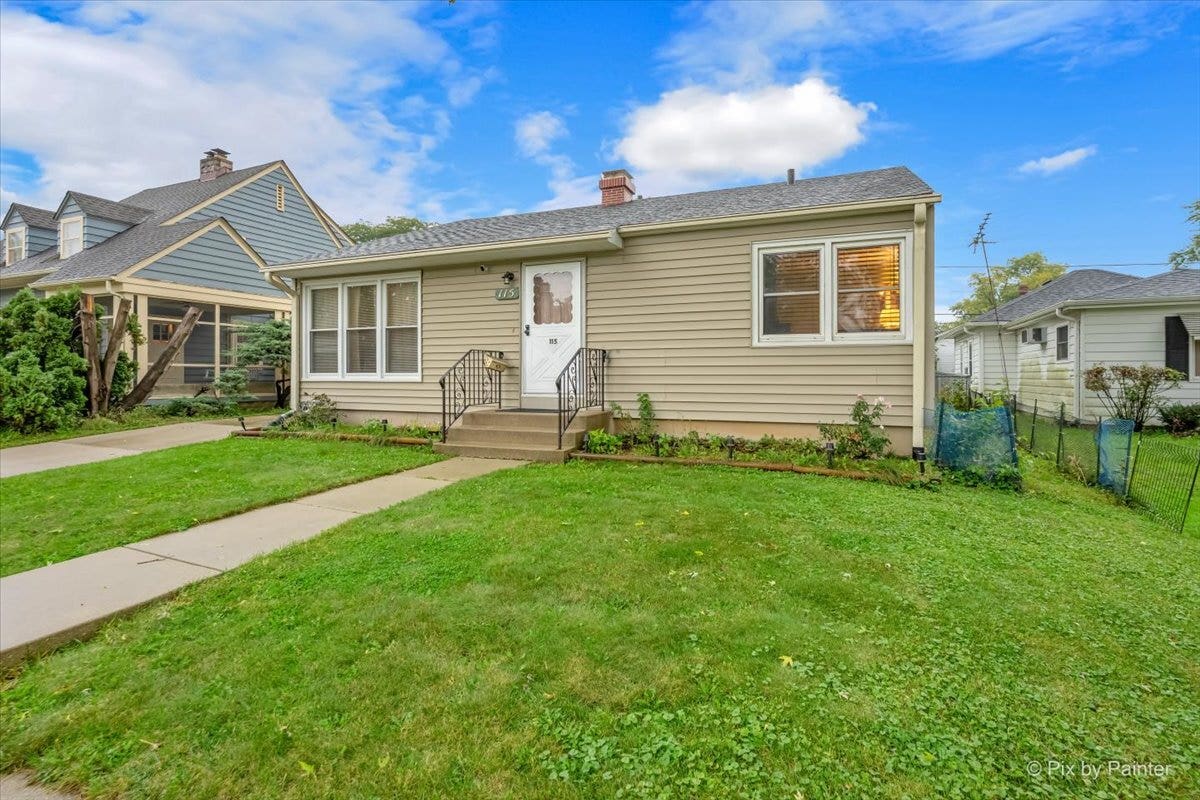 115 S Du Bois Avenue, Elgin, IL 60123 115 S Du Bois Avenue, Elgin, IL 60123