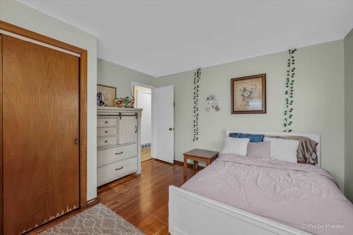 115 S Du Bois Avenue, Elgin, IL 60123 115 S Du Bois Avenue, Elgin, IL 60123