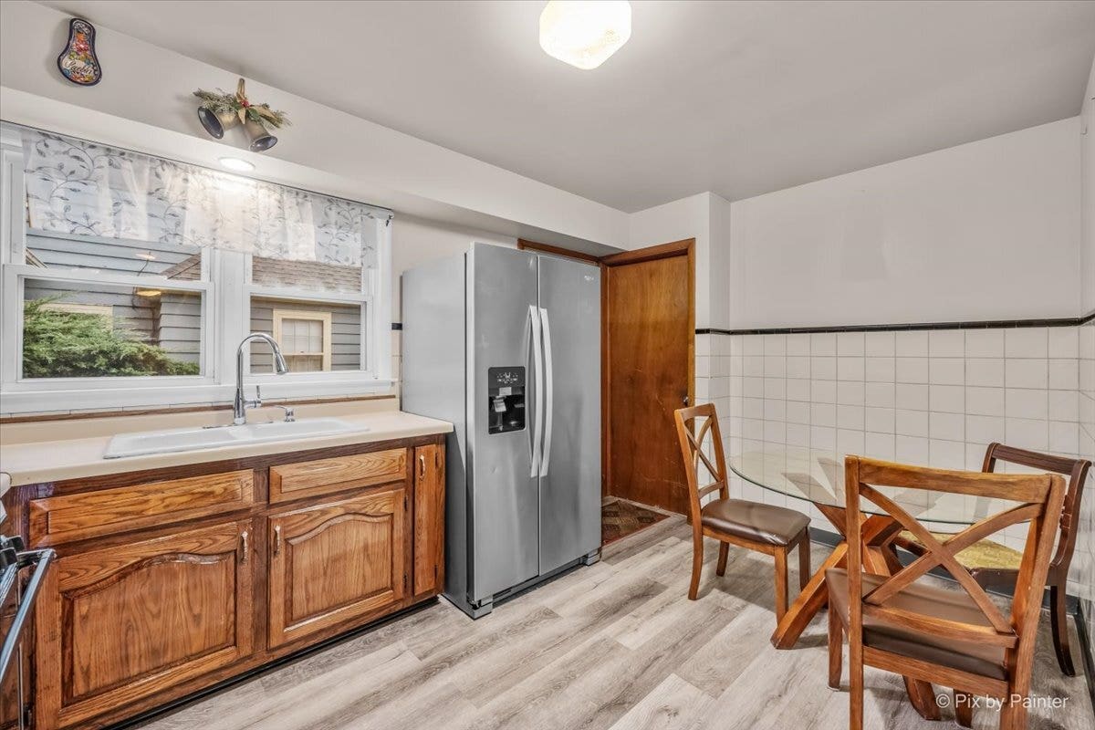 115 S Du Bois Avenue, Elgin, IL 60123 115 S Du Bois Avenue, Elgin, IL 60123