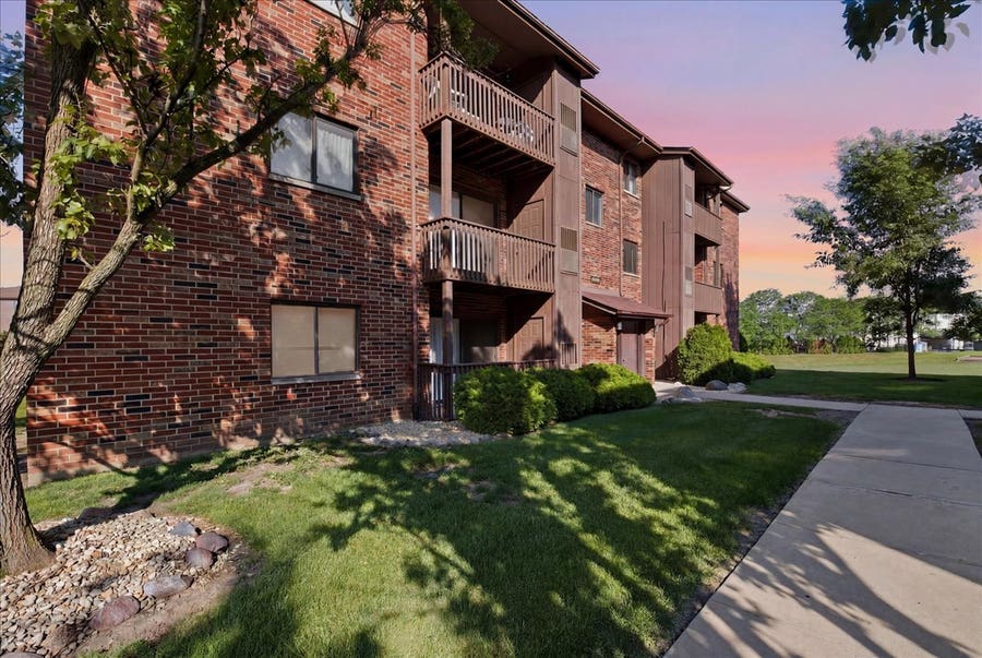 Property photo for 15805 Peggy Lane, #6, Oak Forest, IL