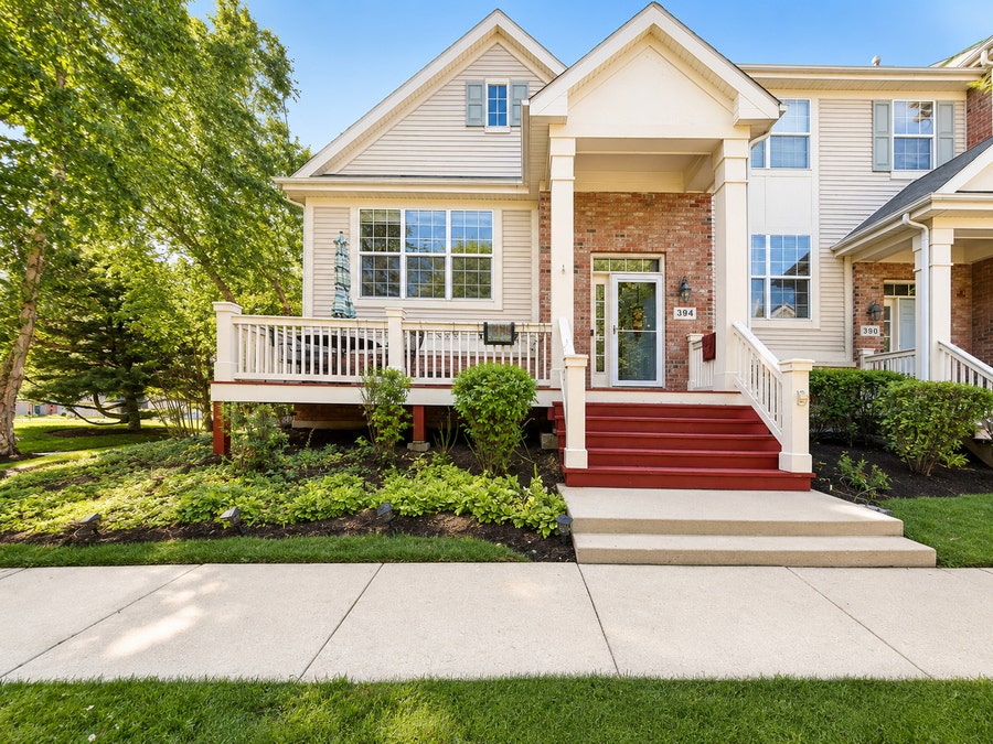 Property photo for 394 Broadmoor Lane, Bartlett, IL