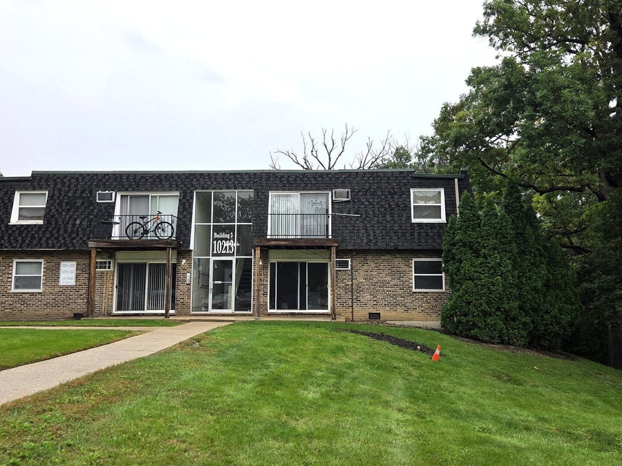 Property photo for 10213 S 86th Terrace, #103, Palos Hills, IL