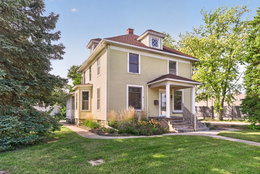Property photo for 610 S 3rd Street, Geneva, IL