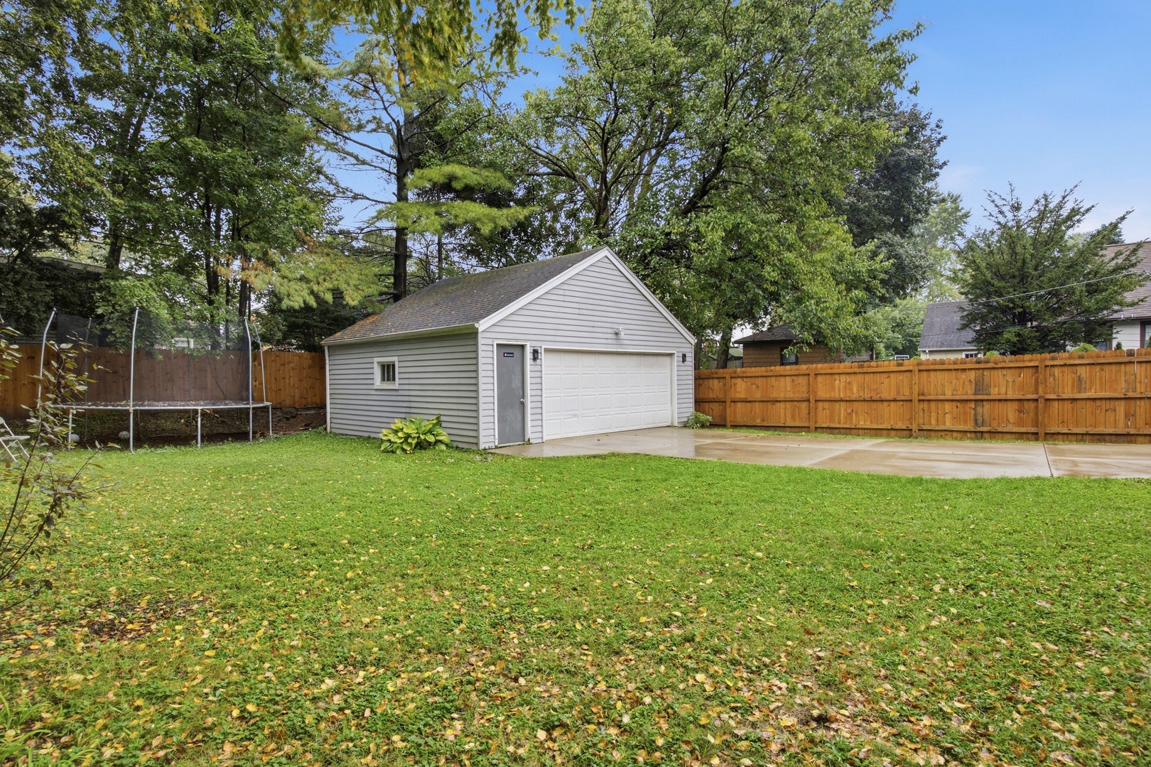 389 N Commonwealth Avenue, Elgin, IL 60123 389 N Commonwealth Avenue, Elgin, IL 60123