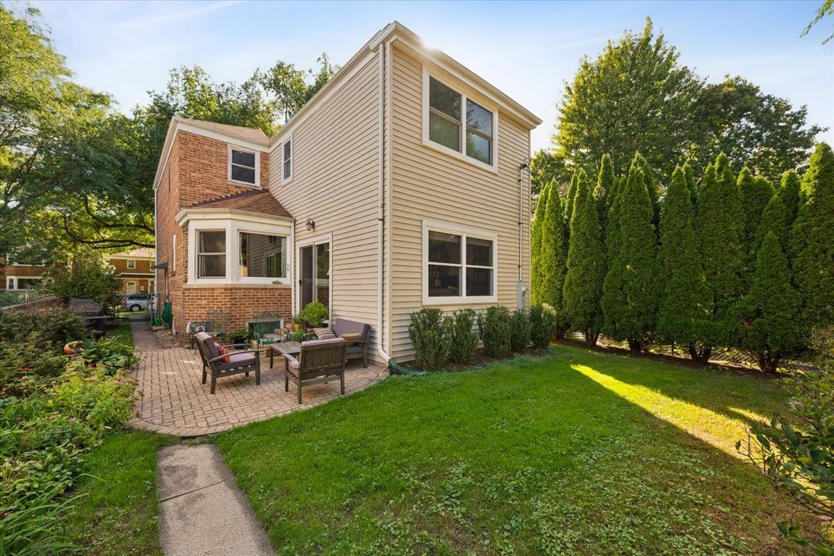 1501 Madison Street, Evanston, IL 60202