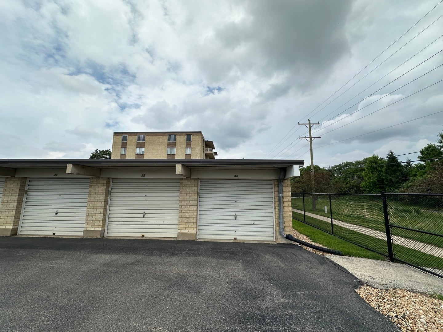 110 W Butterfield Road, #310S, Elmhurst, IL 60126