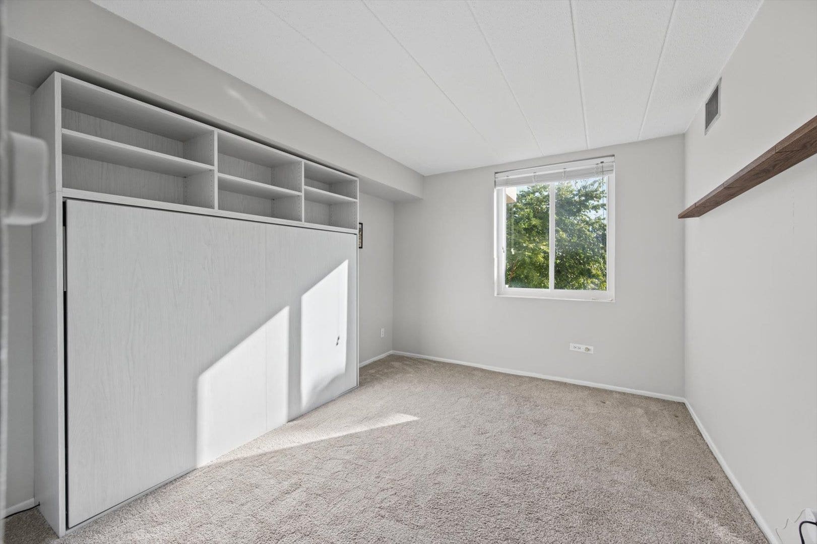 110 W Butterfield Road, #310S, Elmhurst, IL 60126