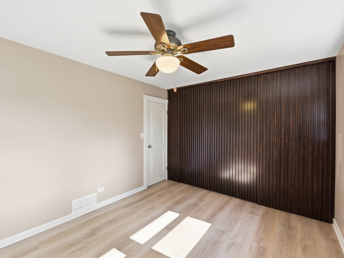 5905 Lee Avenue, Downers Grove, IL 60516 5905 Lee Avenue, Downers Grove, IL 60516